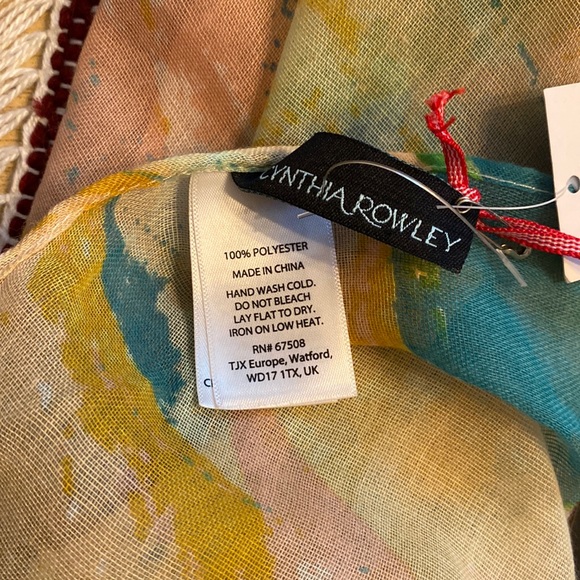 Beautiful Cynthia Rowley Scarf NWT - Picture 5 of 5